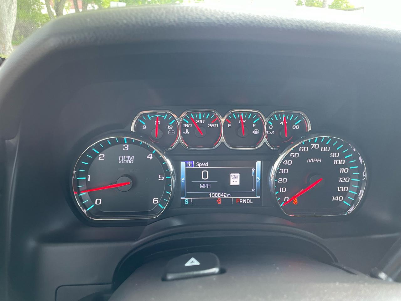 Chevrolet Suburban 1500 LT 4D SUV 4WD 2017