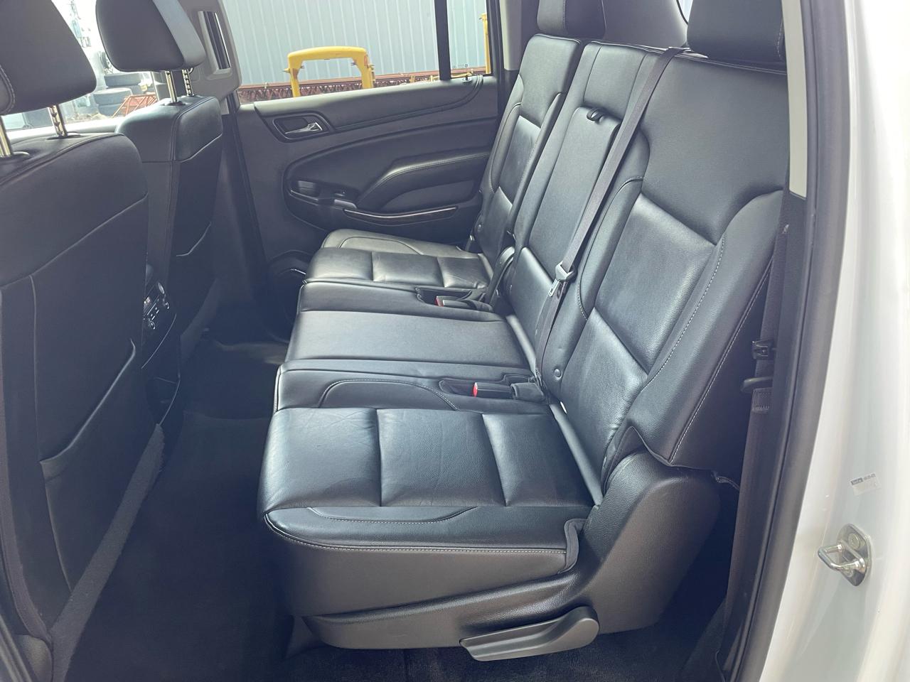 Chevrolet Suburban 1500 LT 4D SUV 4WD 2017