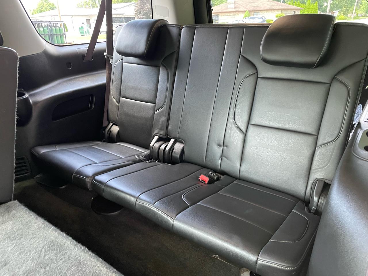 Chevrolet Suburban 1500 LT 4D SUV 4WD 2017
