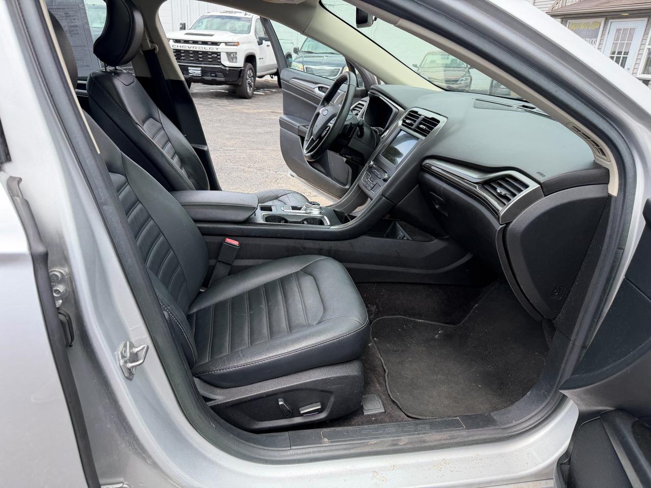 Ford Fusion SE 4D Sedan AWD 2017