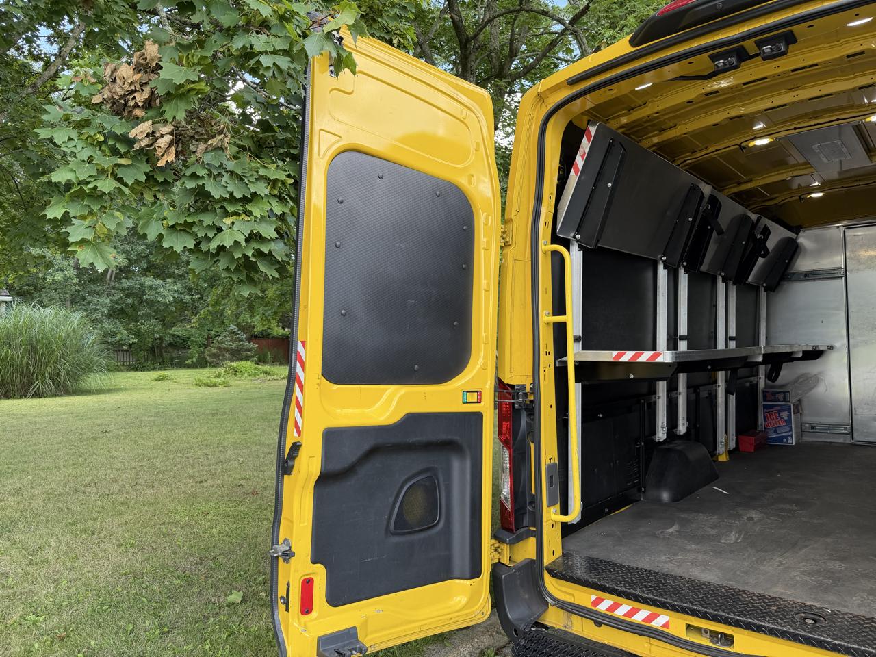 Ford Transit Cargo Van T-250 148" Hi Rf 9070 GVWR RWD 2020