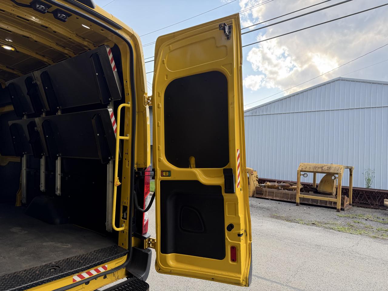 Ford Transit Cargo Van T-250 148" Hi Rf 9070 GVWR RWD 2020