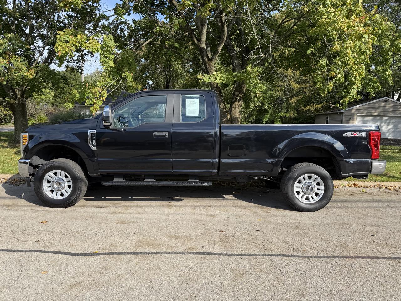 Ford F-250 SD XL SuperCab Long Bed 4WD 2019