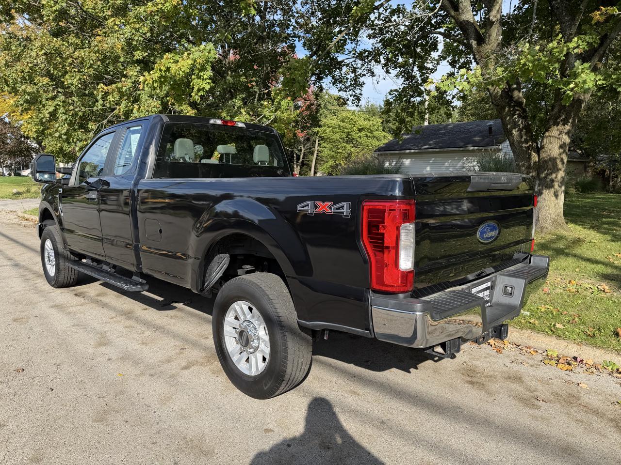 Ford F-250 SD XL SuperCab Long Bed 4WD 2019