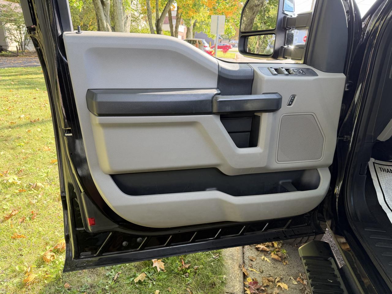 Ford F-250 SD XL SuperCab Long Bed 4WD 2019