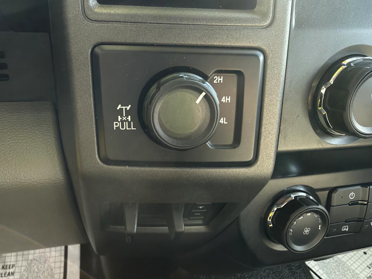 Ford F-250 SD XL SuperCab Long Bed 4WD 2019
