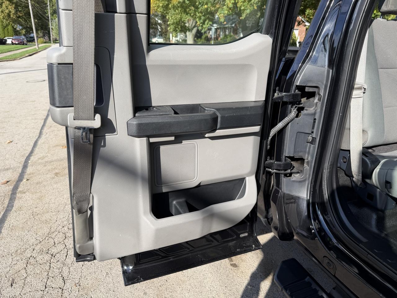Ford F-250 SD XL SuperCab Long Bed 4WD 2019
