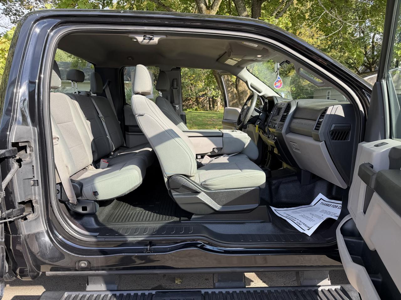 Ford F-250 SD XL SuperCab Long Bed 4WD 2019