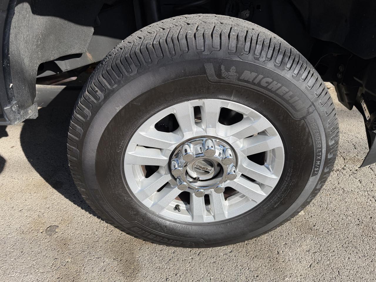 Ford F-250 SD XL SuperCab Long Bed 4WD 2019