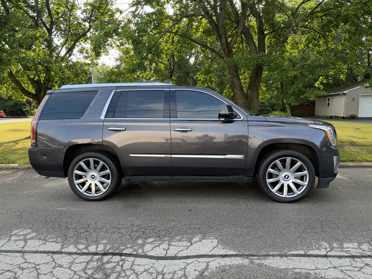Cadillac Escalade 4WD 4dr Premium Collection 2016