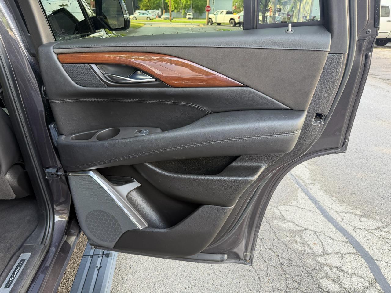 Cadillac Escalade 4WD 4dr Premium Collection 2016