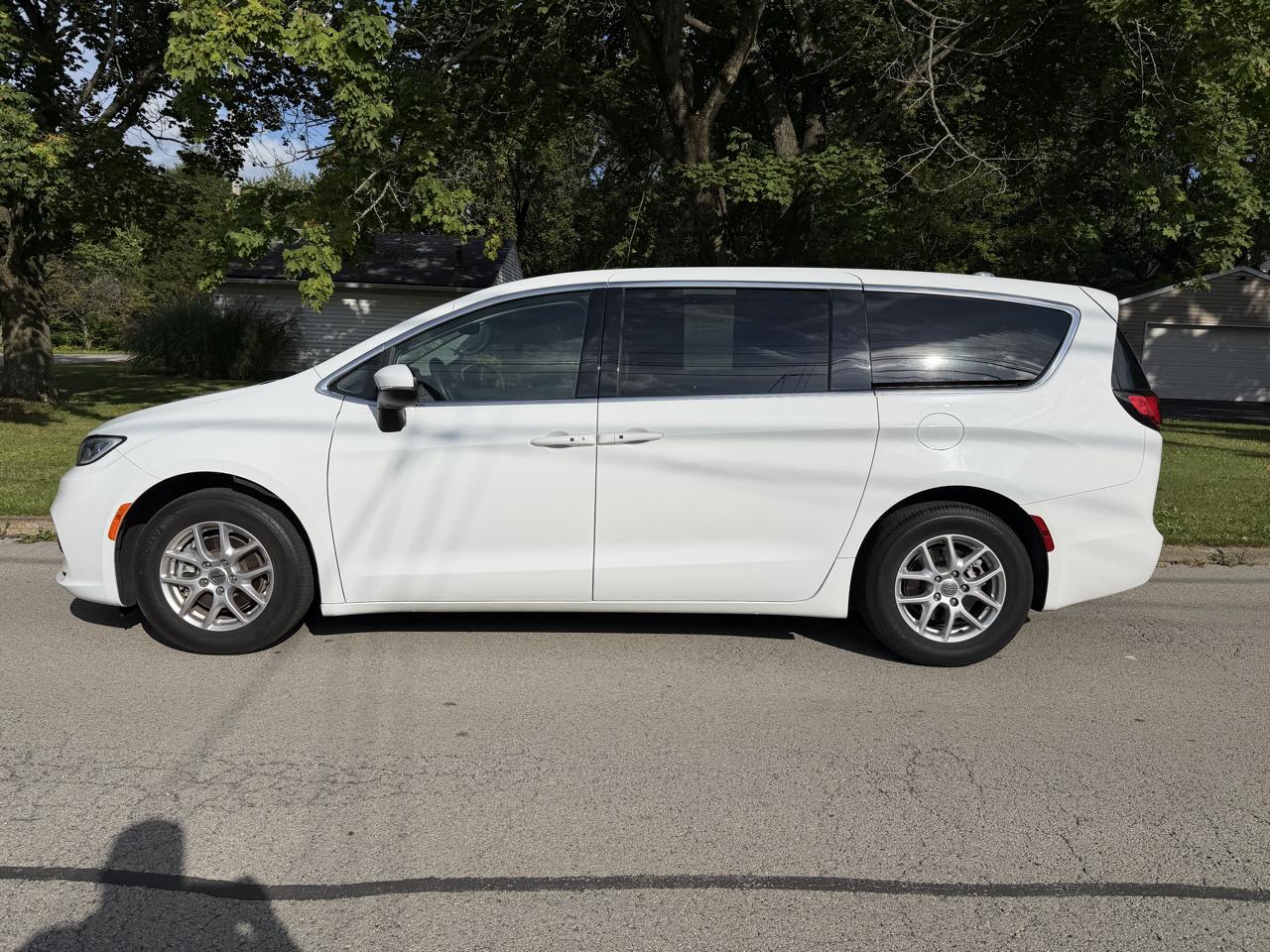 Chrysler Pacifica Touring L 2023