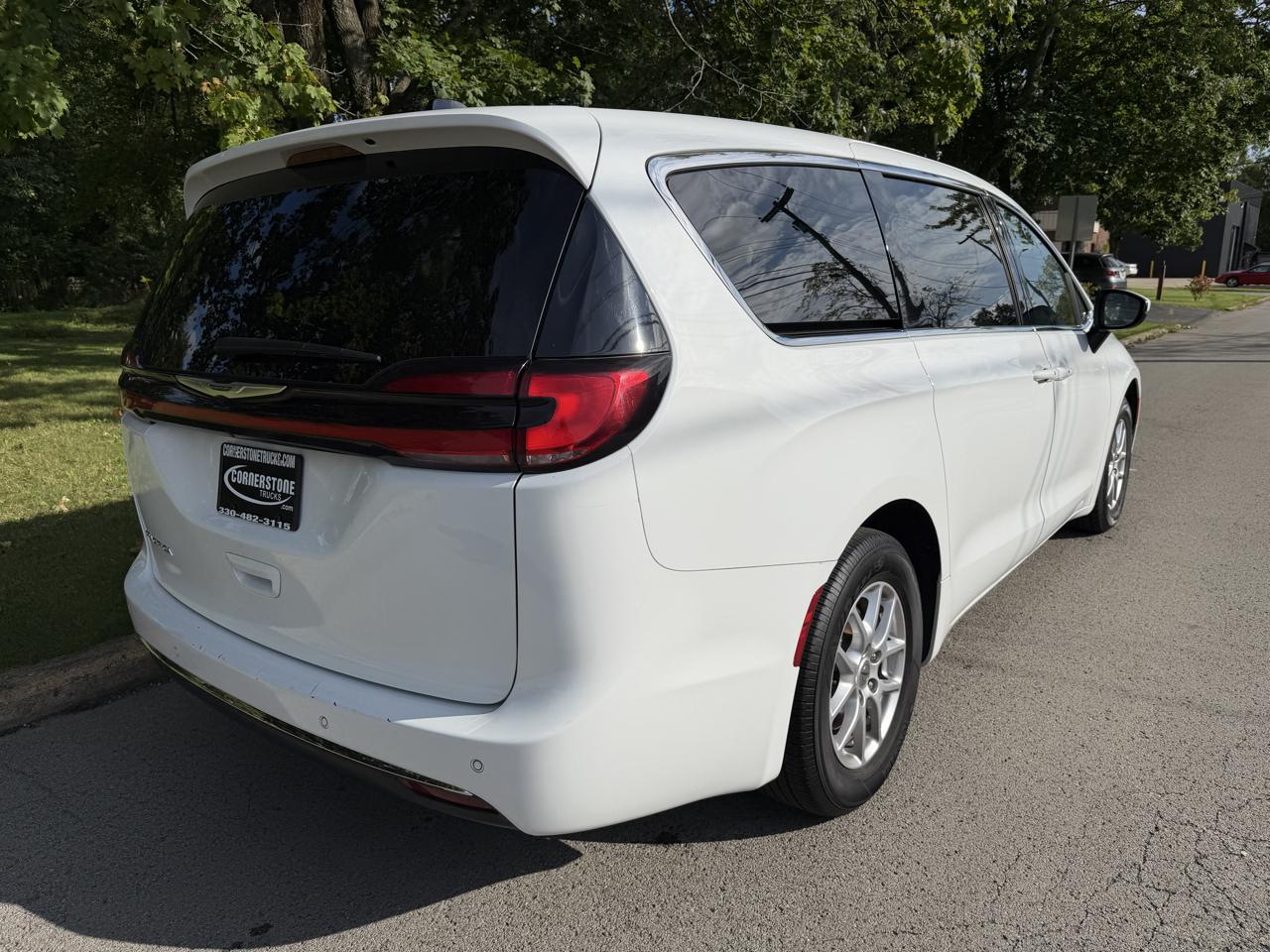Chrysler Pacifica Touring L 2023
