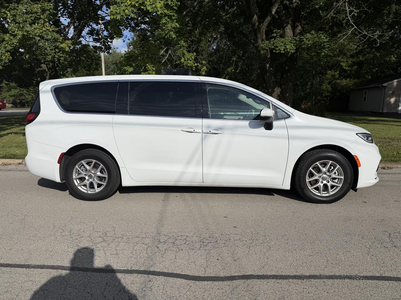 Chrysler Pacifica Touring L 2023