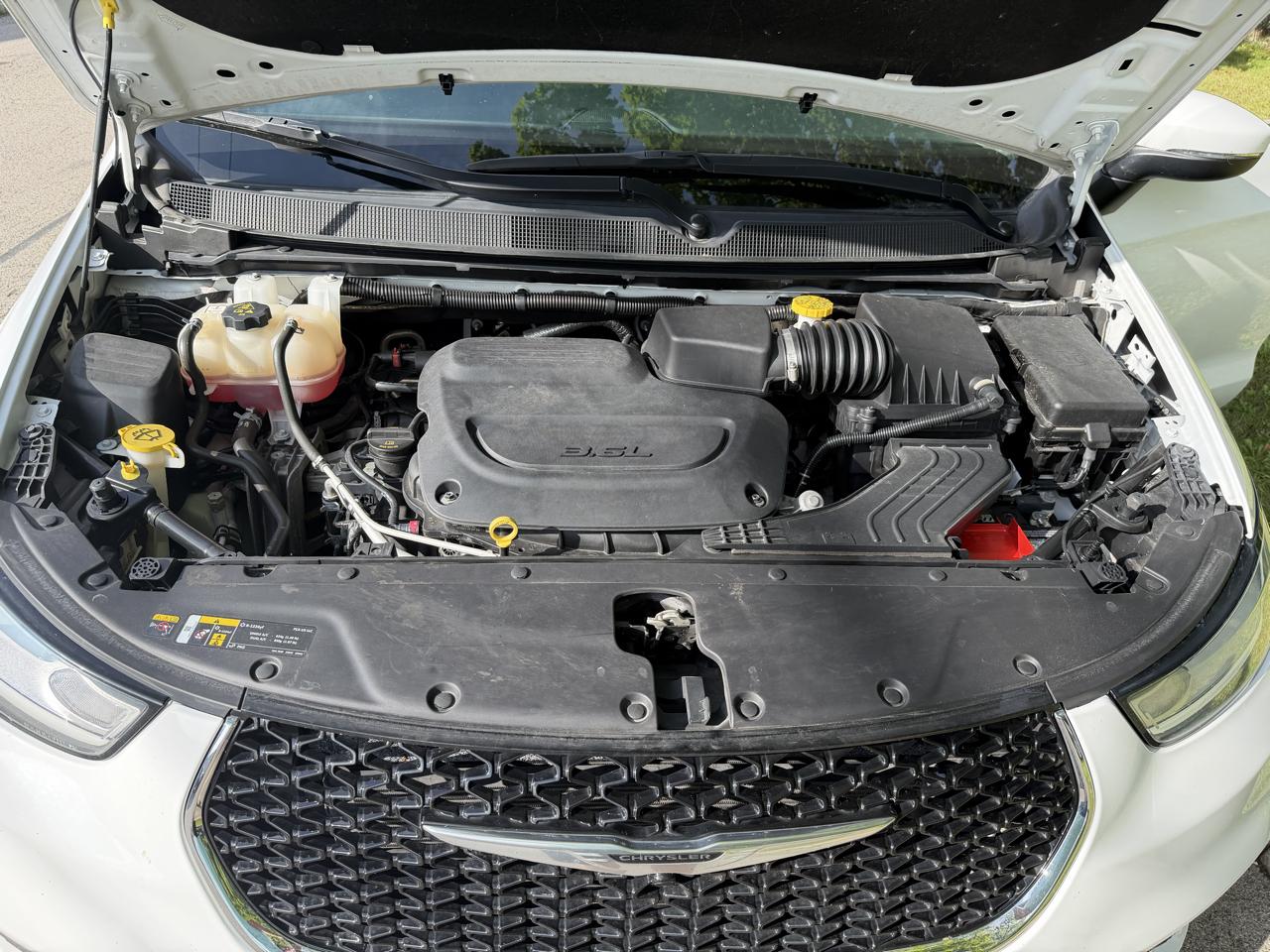 Chrysler Pacifica Touring L 2023