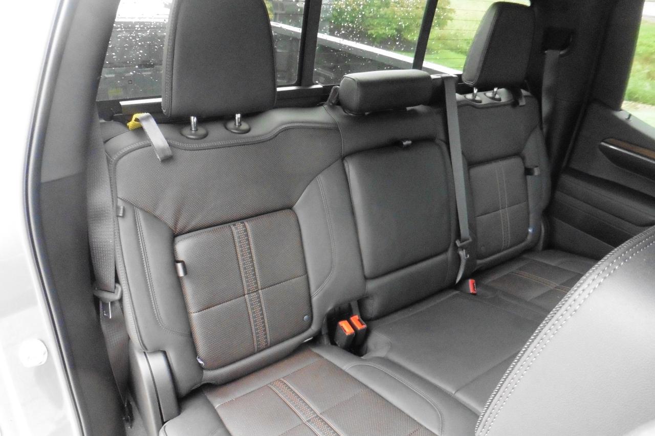 Chevrolet Silverado 1500 High Country Crew Cab Short Box 4WD 2024