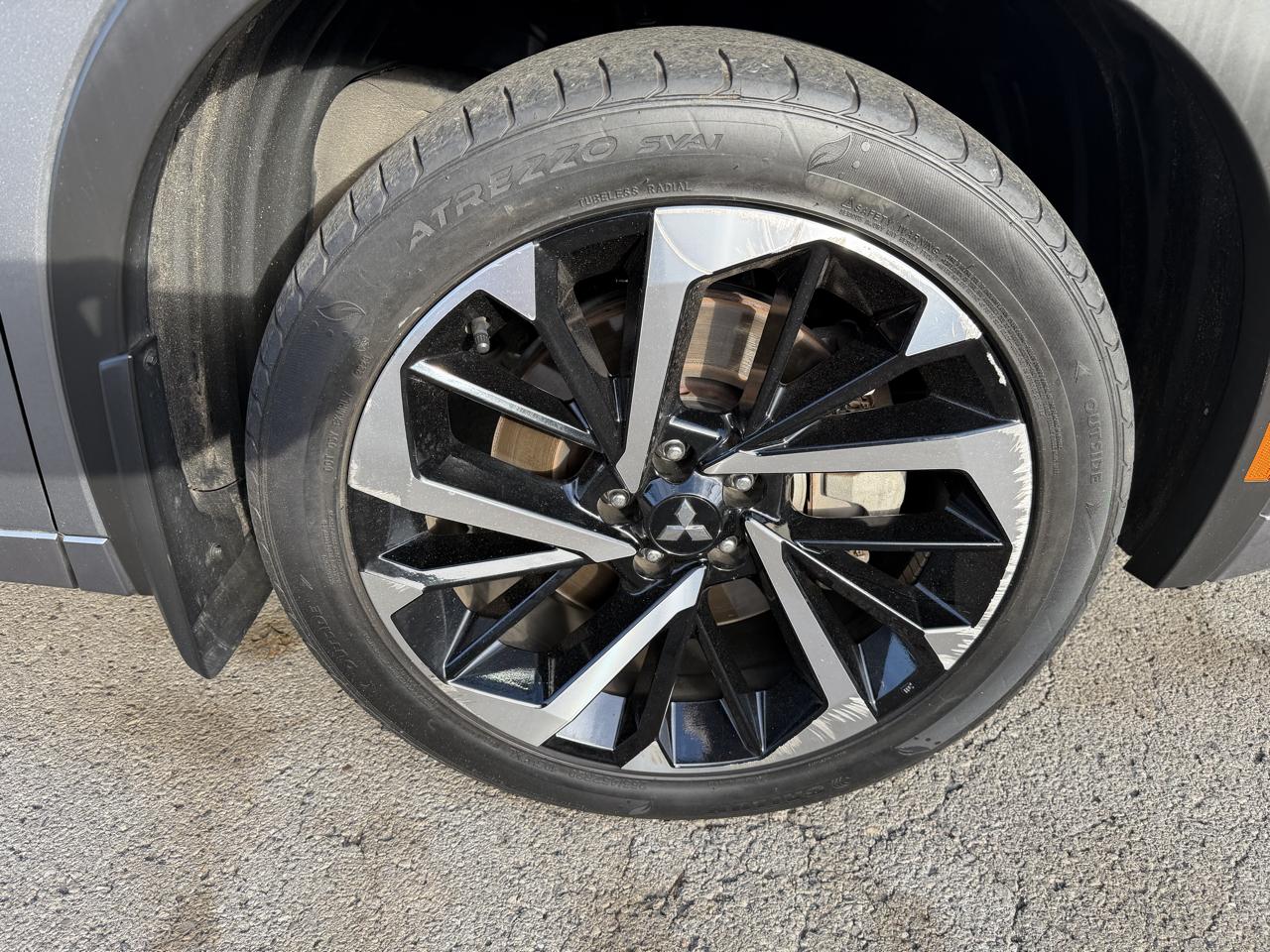 Mitsubishi Outlander SEL 4D SUV FWD 2022