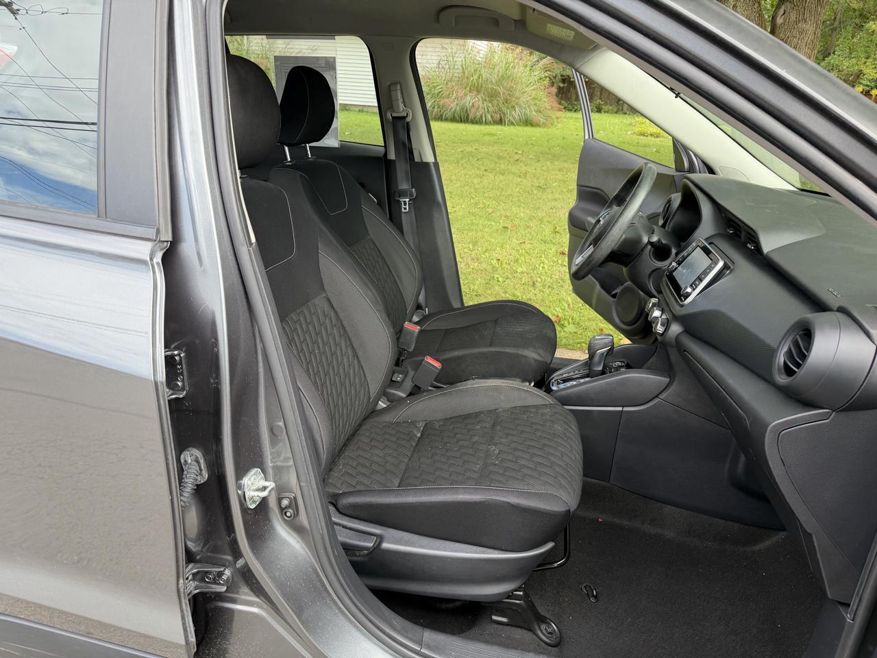 Nissan Kicks S 4D SUV FWD 2022