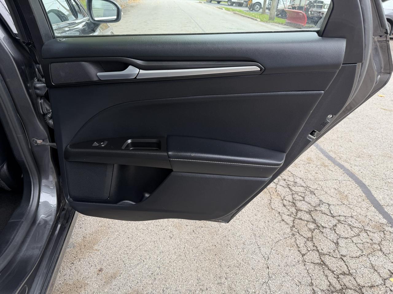 Ford Fusion 4dr Sdn Titanium AWD 2020