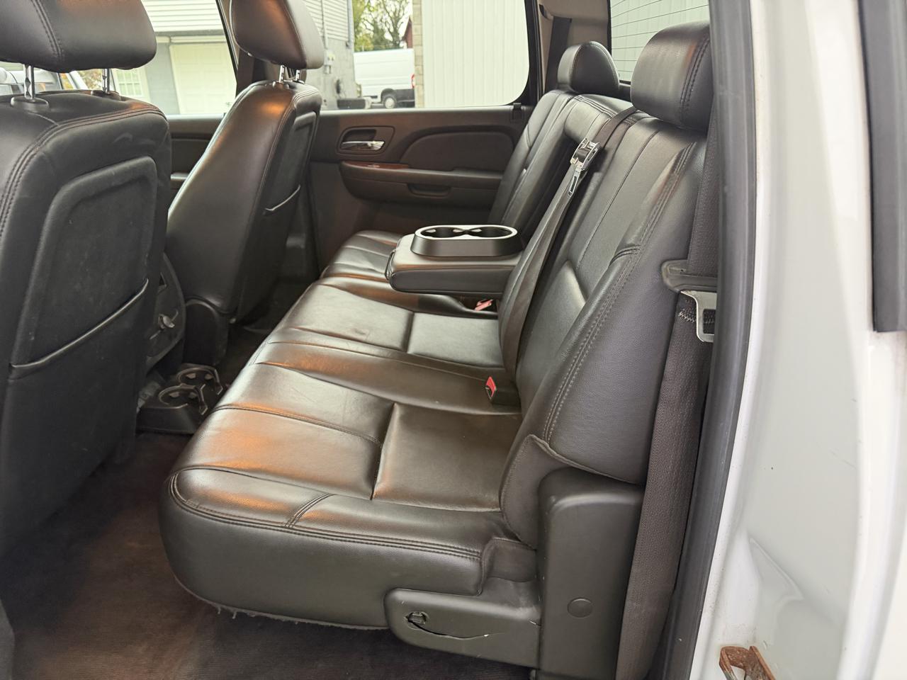 Chevrolet Silverado 2500HD 4WD Crew Cab 153" LTZ 2011