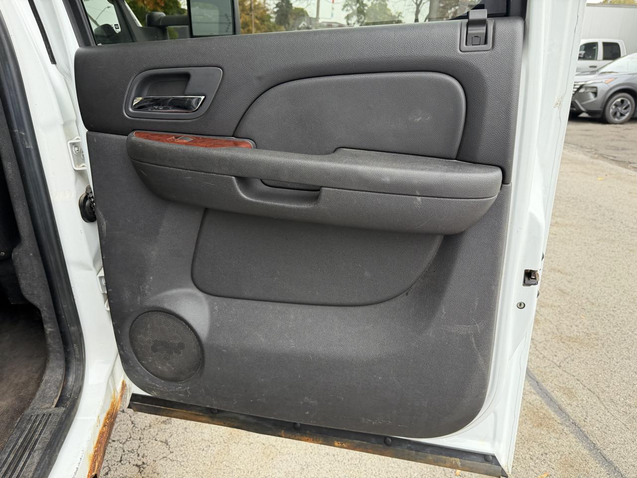Chevrolet Silverado 2500HD 4WD Crew Cab 153" LTZ 2011