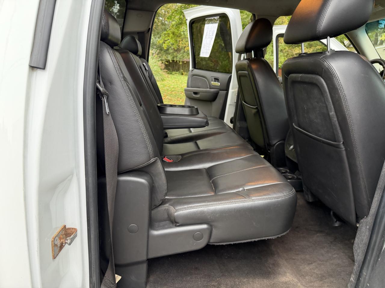 Chevrolet Silverado 2500HD 4WD Crew Cab 153" LTZ 2011
