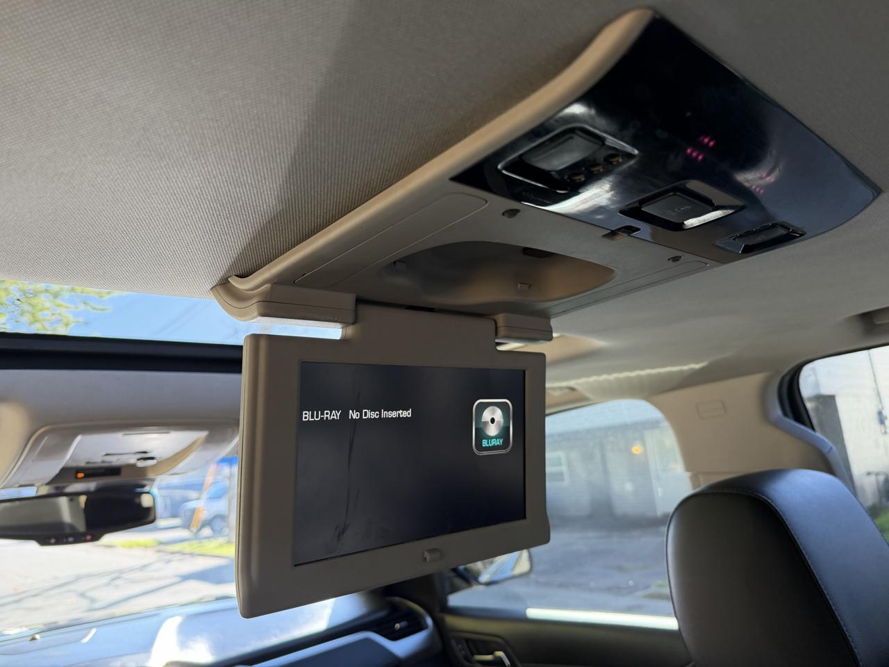 Chevrolet Suburban 1500 Premier 4D SUV 4WD 2017