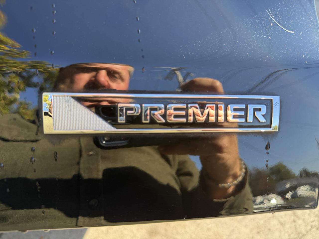 Chevrolet Suburban 1500 Premier 4D SUV 4WD 2017