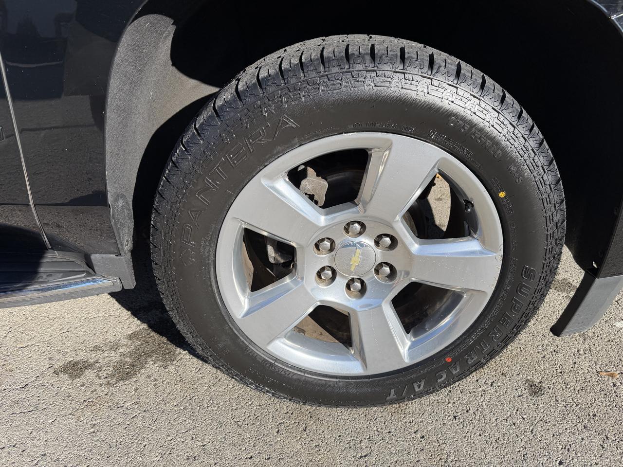 Chevrolet Suburban 1500 Premier 4D SUV 4WD 2017