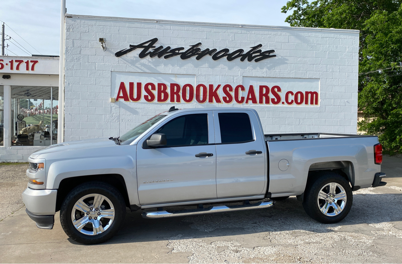 Used 2016 Chevrolet Silverado 1500 2WD Double Cab 143.5" Custom for