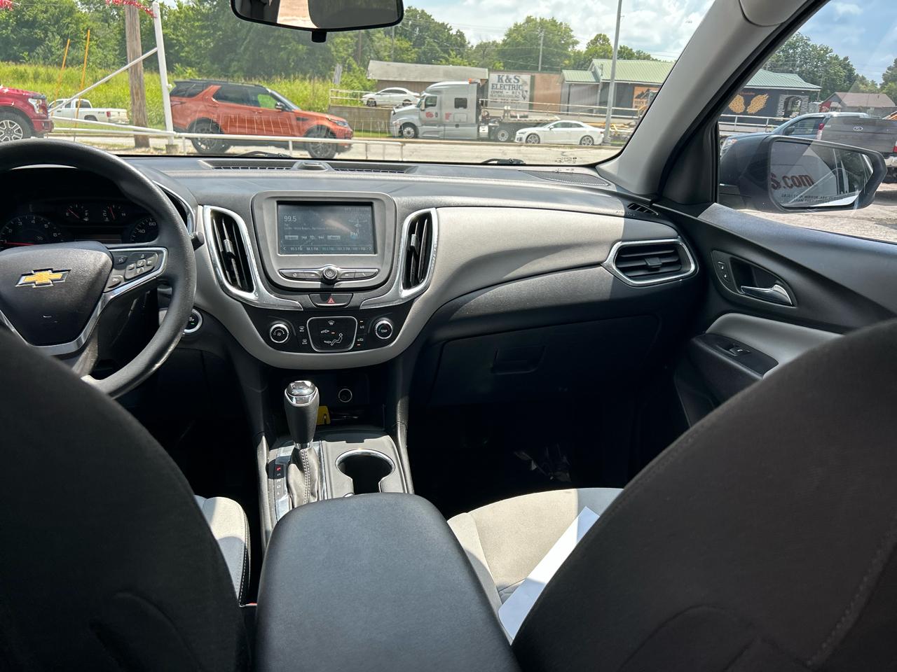 Chevrolet Equinox FWD 4dr LS w/1LS 2018