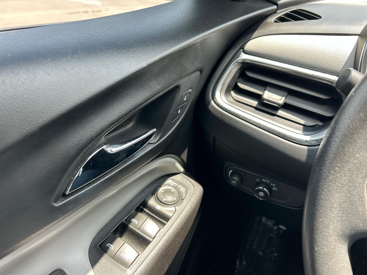 Chevrolet Equinox FWD 4dr LS w/1LS 2018