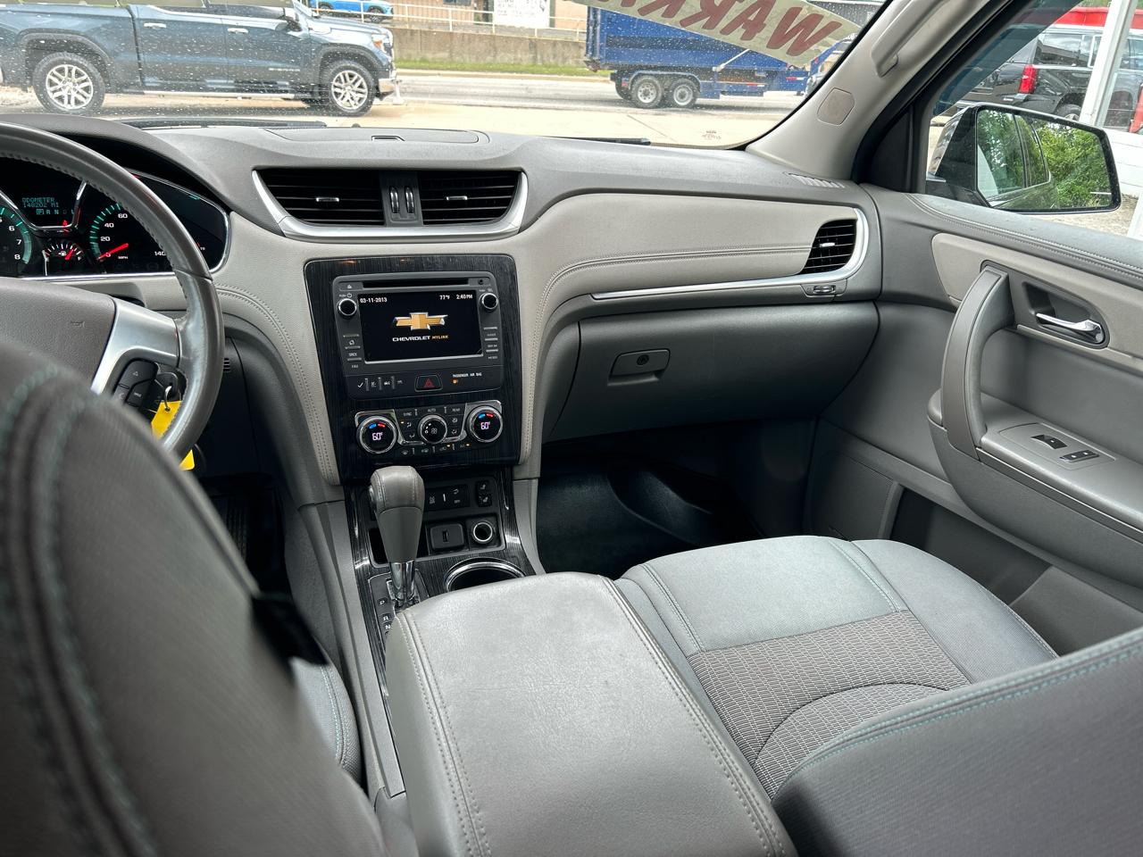 Chevrolet Traverse FWD 4dr LT w/2LT 2017