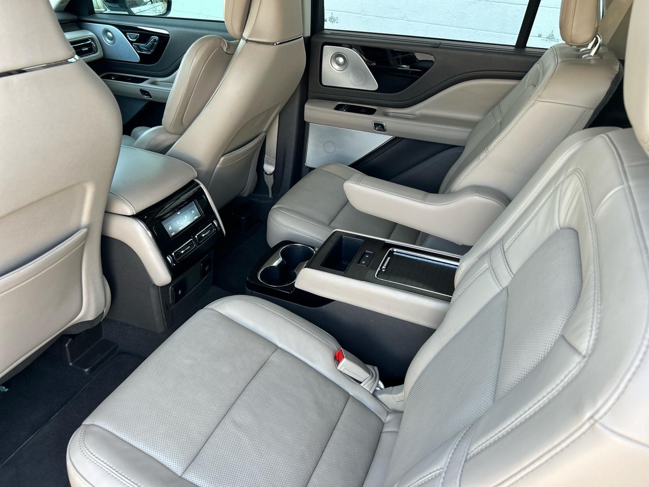 Lincoln Aviator Reserve 4D SUV AWD 2020