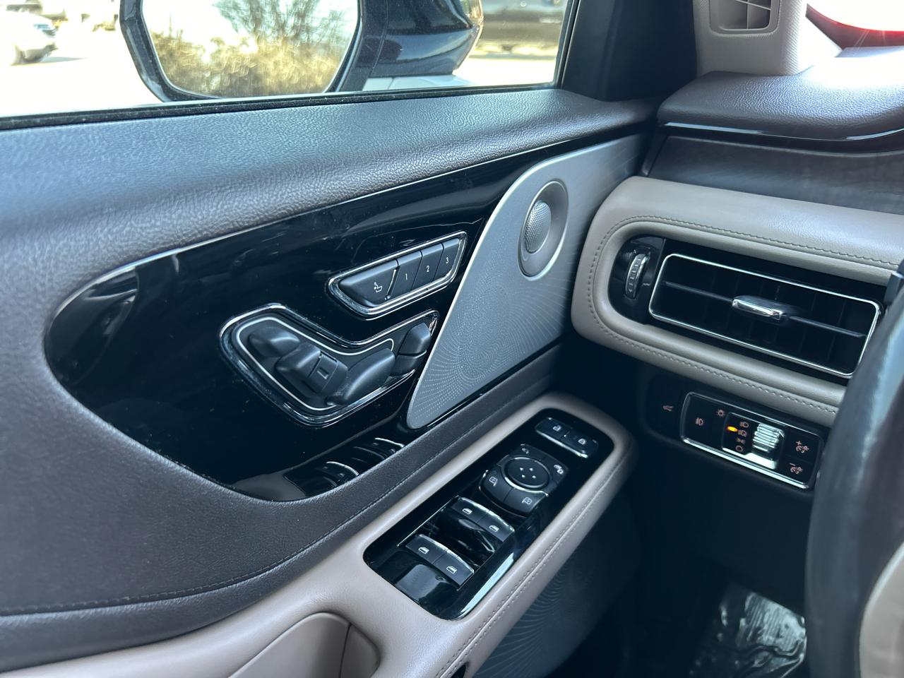 Lincoln Aviator Reserve 4D SUV AWD 2020