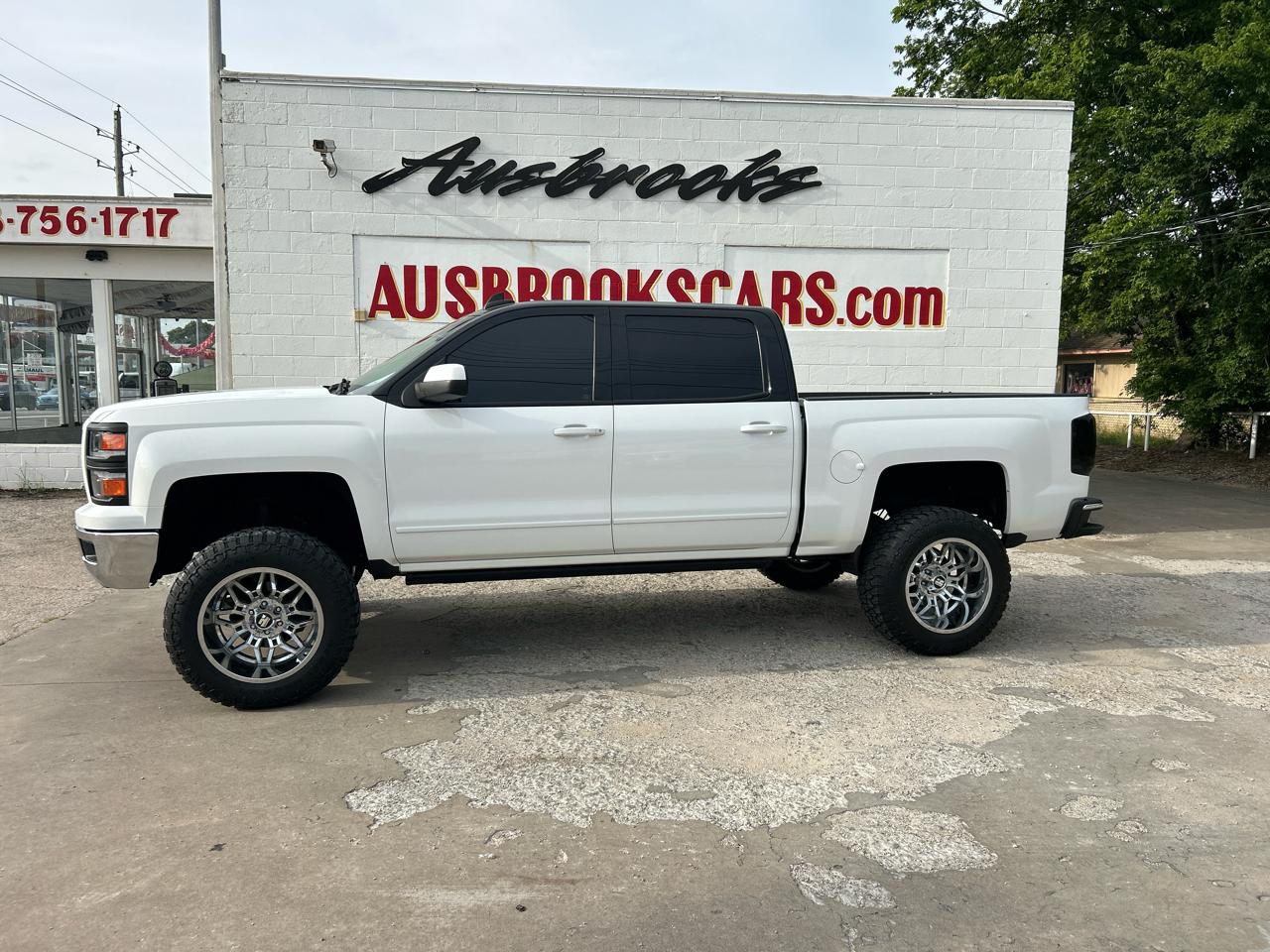Chevrolet Silverado 1500 4WD Crew Cab 143.5" LT w/2LT 2015