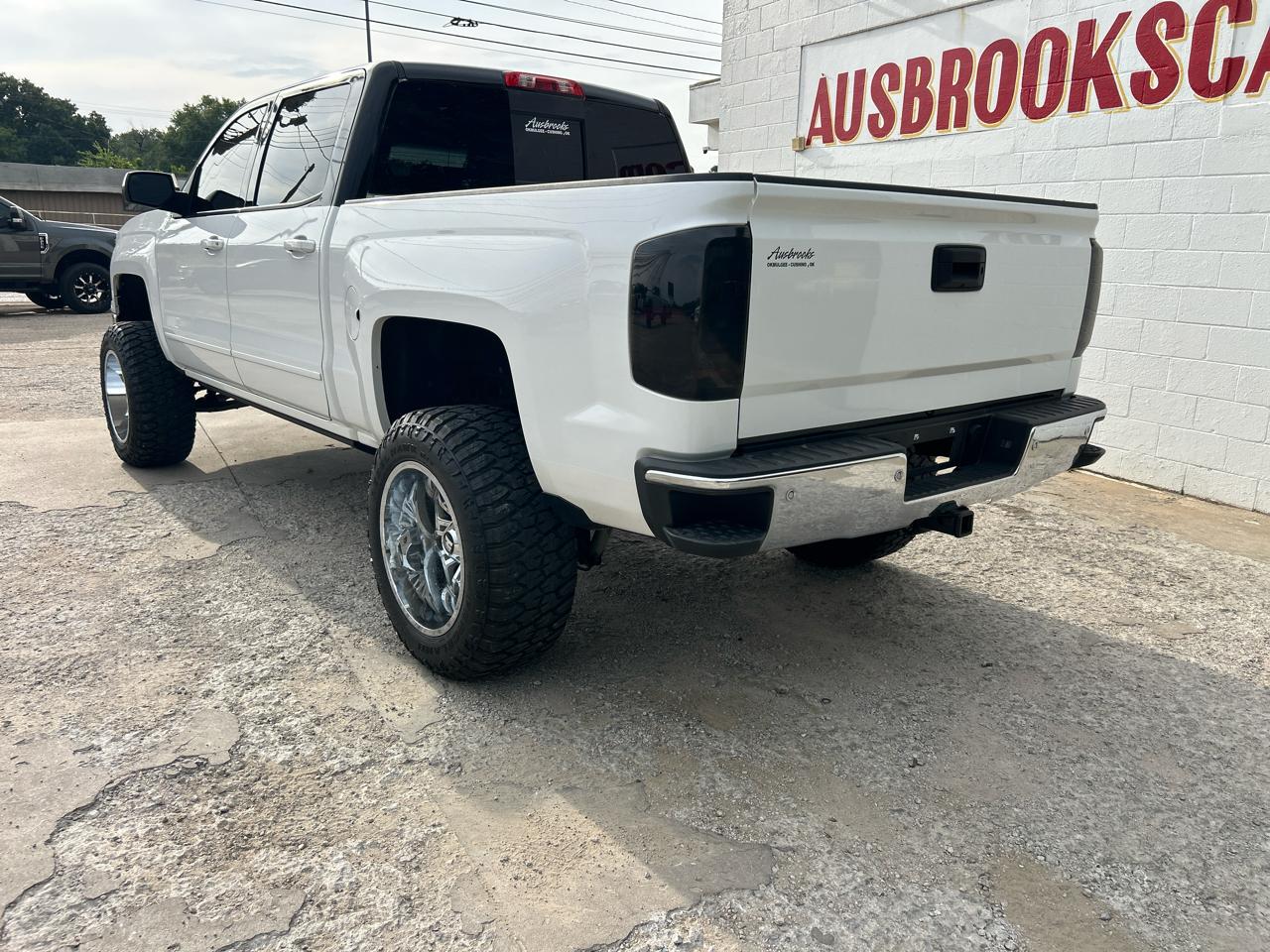 Chevrolet Silverado 1500 4WD Crew Cab 143.5" LT w/2LT 2015