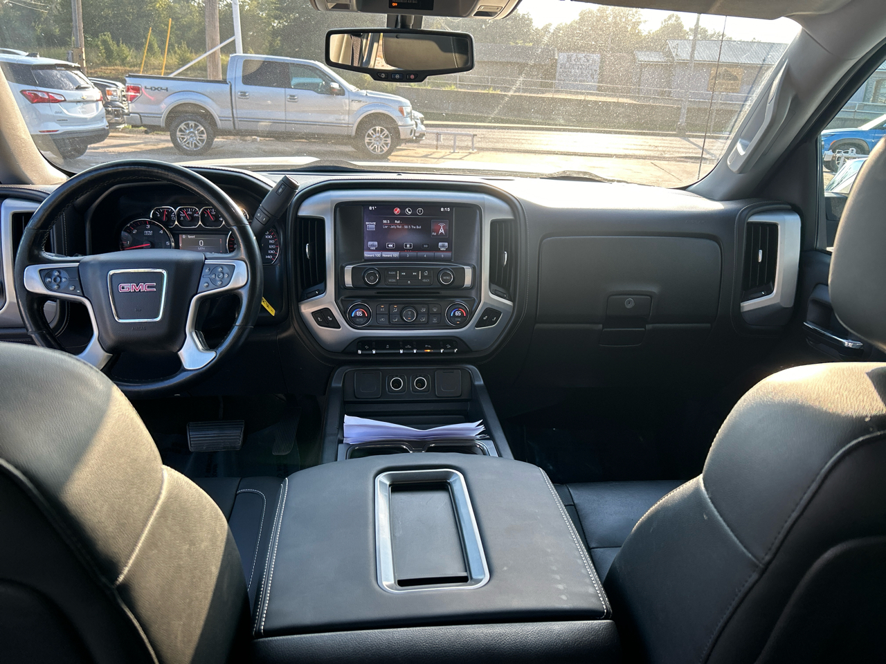 GMC Sierra 1500 4WD Crew Cab 143.5" SLT 2015 GMC Sierra 1500 4WD Crew Cab 143.5" SLT 2015