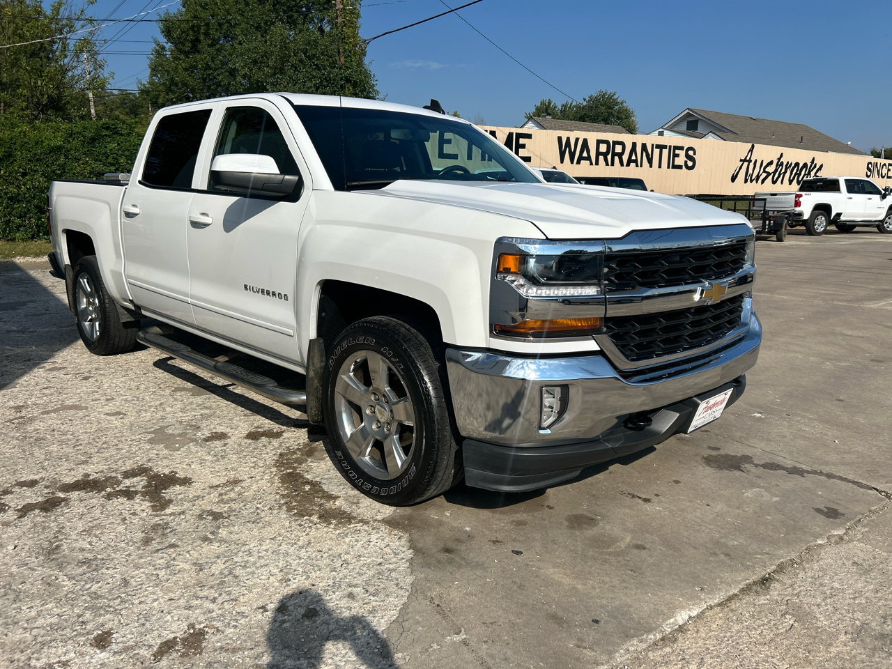 Chevrolet Silverado 1500 4WD Crew Cab 143.5" LT w/1LT 2017 Chevrolet Silverado 1500 4WD Crew Cab 143.5" LT w/1LT 2017