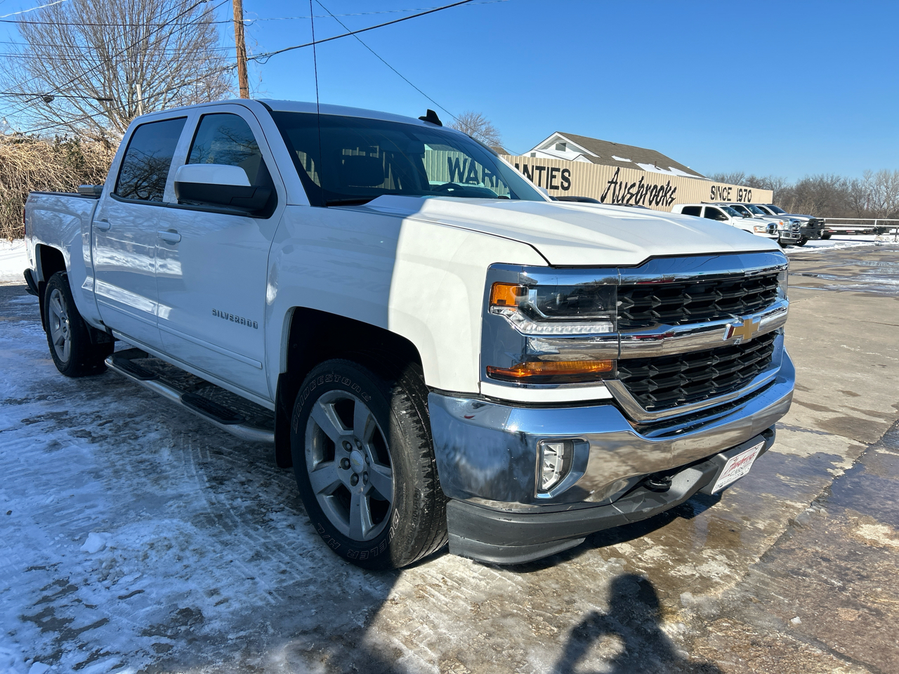 Chevrolet Silverado 1500 4WD Crew Cab 143.5" LT w/1LT 2017