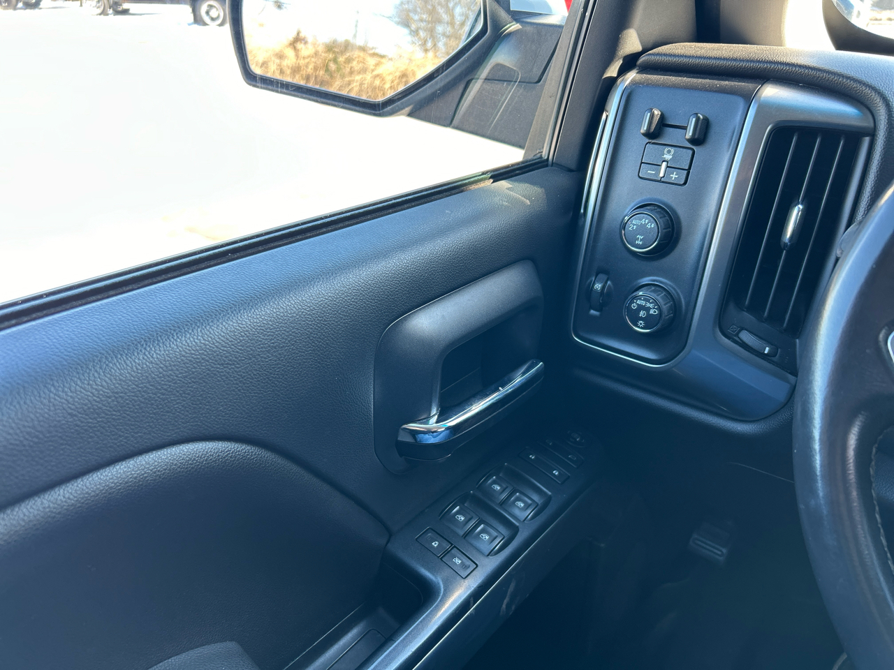 Chevrolet Silverado 1500 4WD Crew Cab 143.5" LT w/1LT 2017