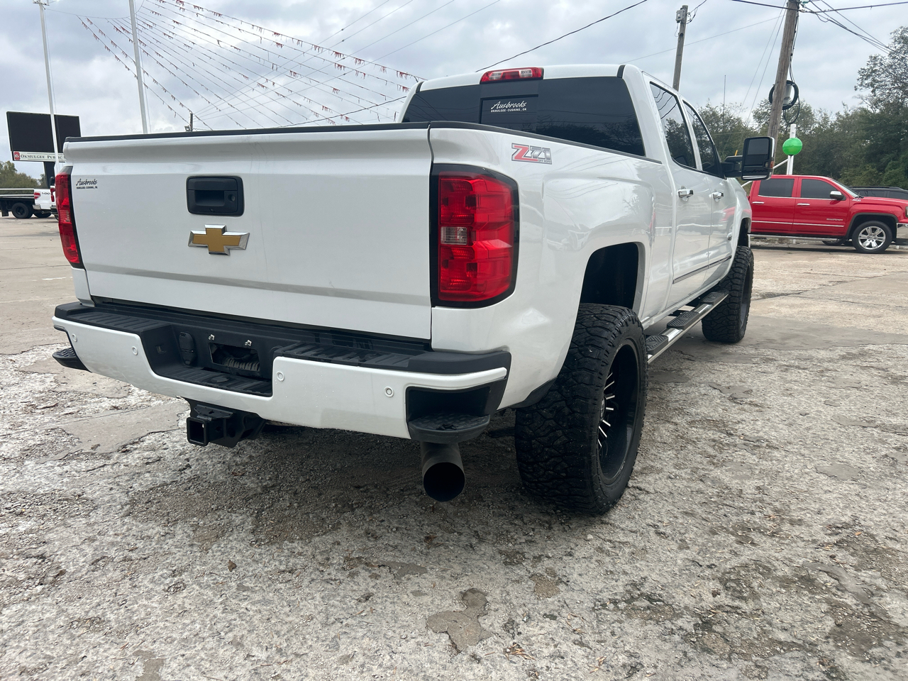 Chevrolet Silverado 2500HD Built After Aug 14 4WD Crew Cab 153.7" High Country 2015 Chevrolet Silverado 2500HD Built After Aug 14 4WD Crew Cab 153.7" High Country 2015