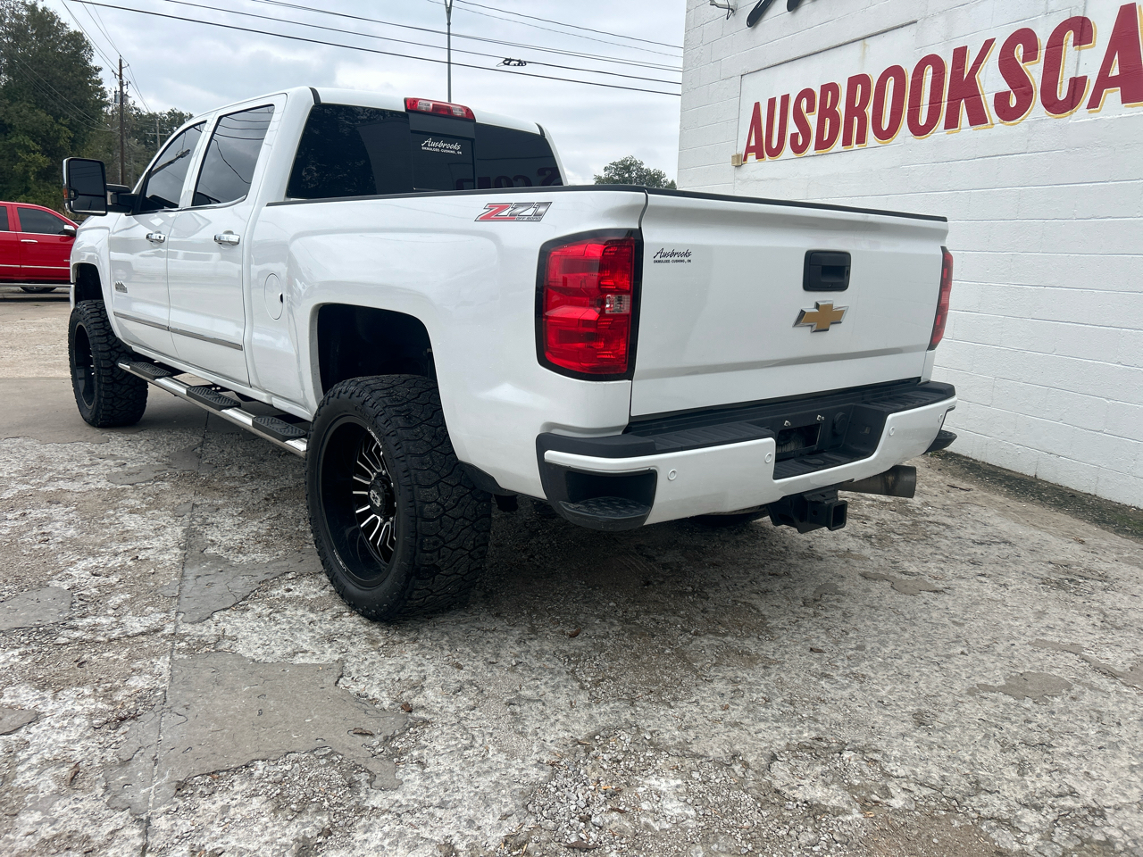 Chevrolet Silverado 2500HD Built After Aug 14 4WD Crew Cab 153.7" High Country 2015 Chevrolet Silverado 2500HD Built After Aug 14 4WD Crew Cab 153.7" High Country 2015