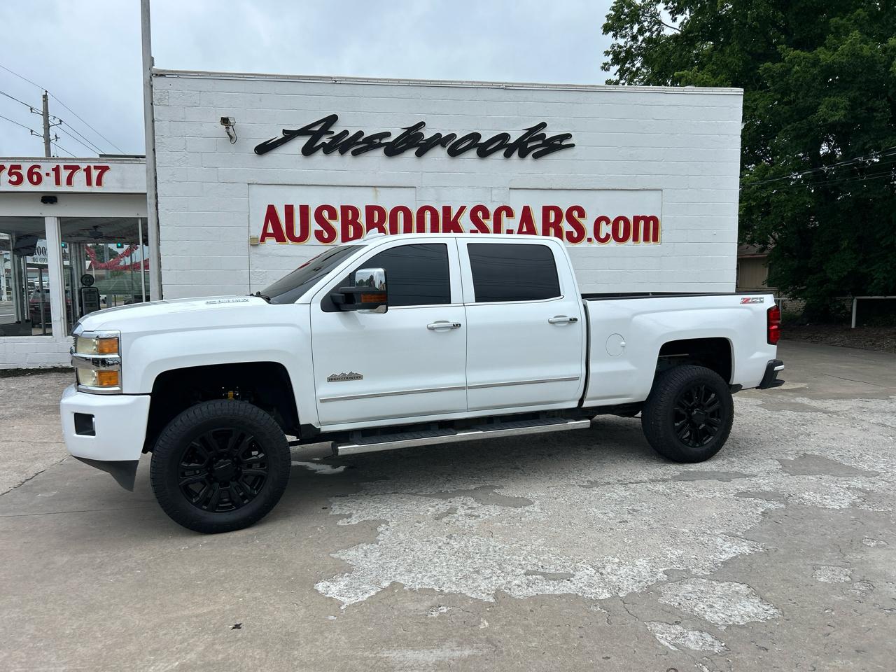 Chevrolet Silverado 2500HD Built After Aug 14 4WD Crew Cab 153.7" High Country 2015