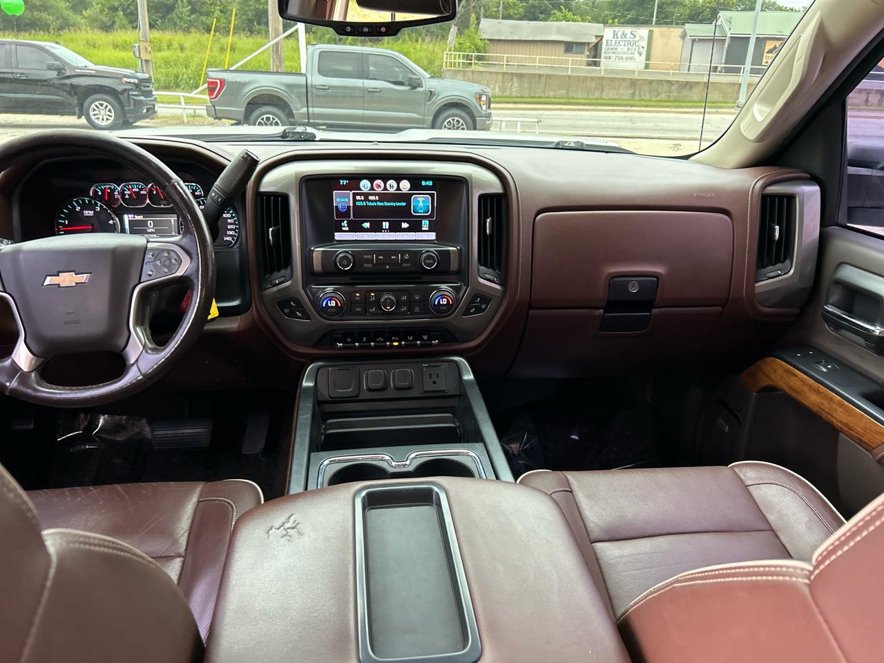 Chevrolet Silverado 2500HD Built After Aug 14 4WD Crew Cab 153.7" High Country 2015