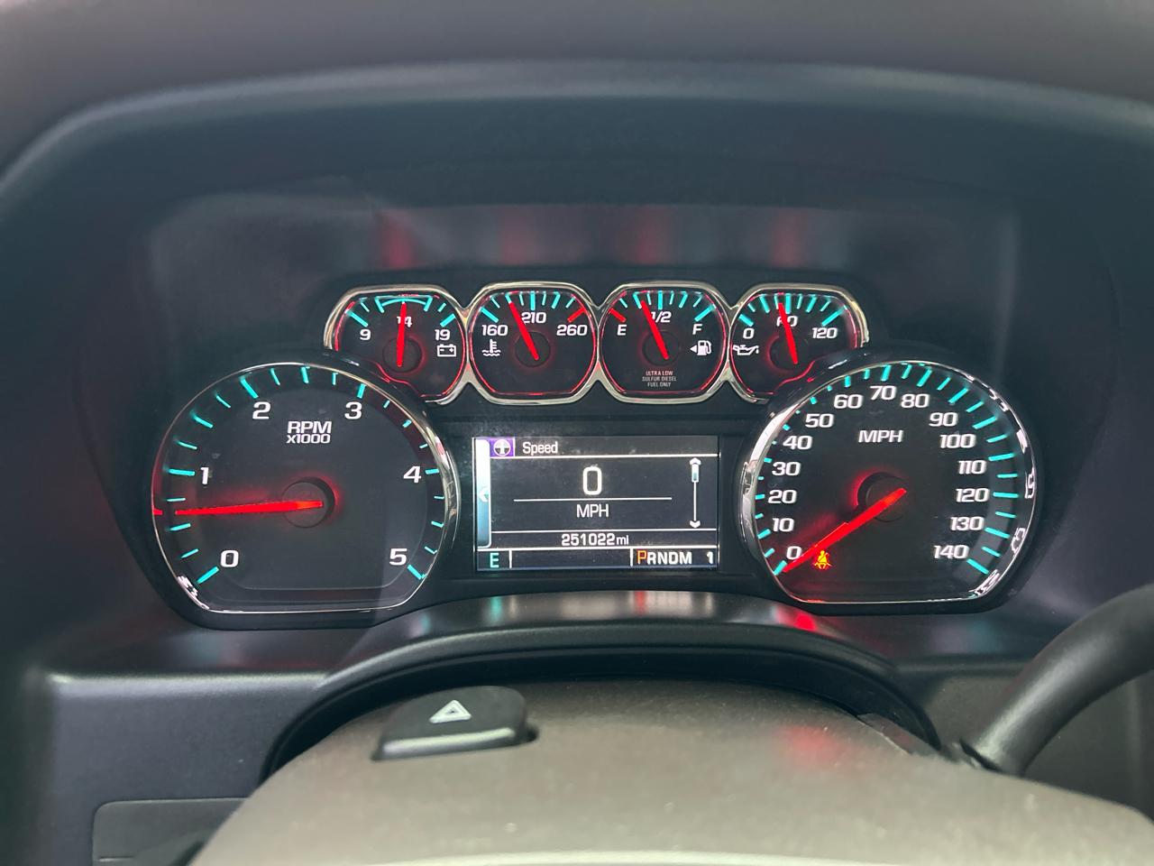 Chevrolet Silverado 2500HD Built After Aug 14 4WD Crew Cab 153.7" High Country 2015