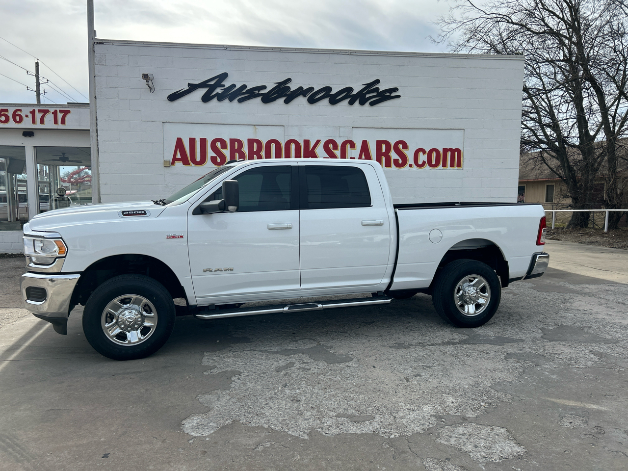 RAM 2500 Big Horn 4x4 Crew Cab 6'4" Box 2021
