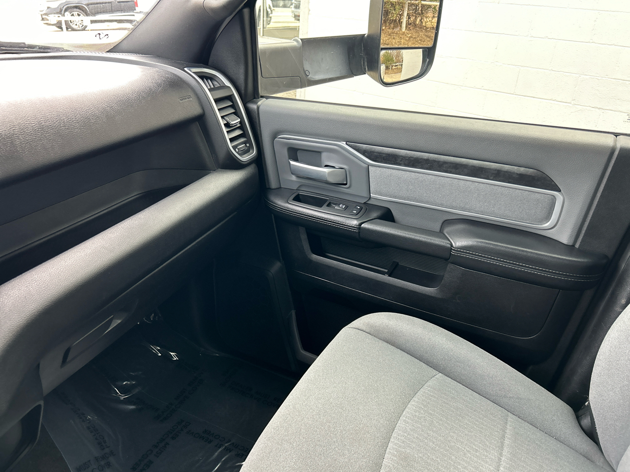 RAM 2500 Big Horn 4x4 Crew Cab 6'4" Box 2021