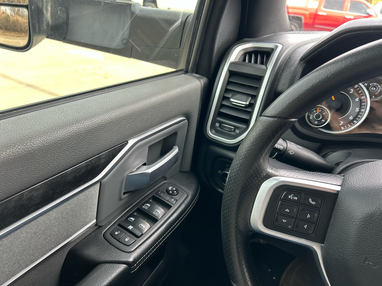 RAM 2500 Big Horn 4x4 Crew Cab 6'4" Box 2021