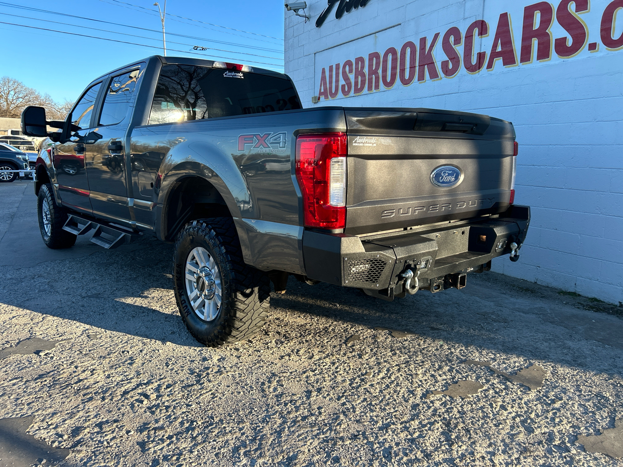Ford Super Duty F-250 SRW King Ranch 4WD Crew Cab 8' Box 2019